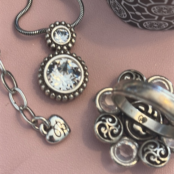 Beautiful Brighton lot of necklace and ring with pouch and case - Picture 5 of 11